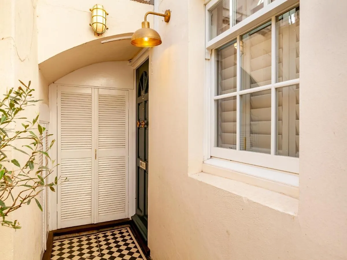 Beaches Brighton - Luxury Seafront Accommodation Appartamento