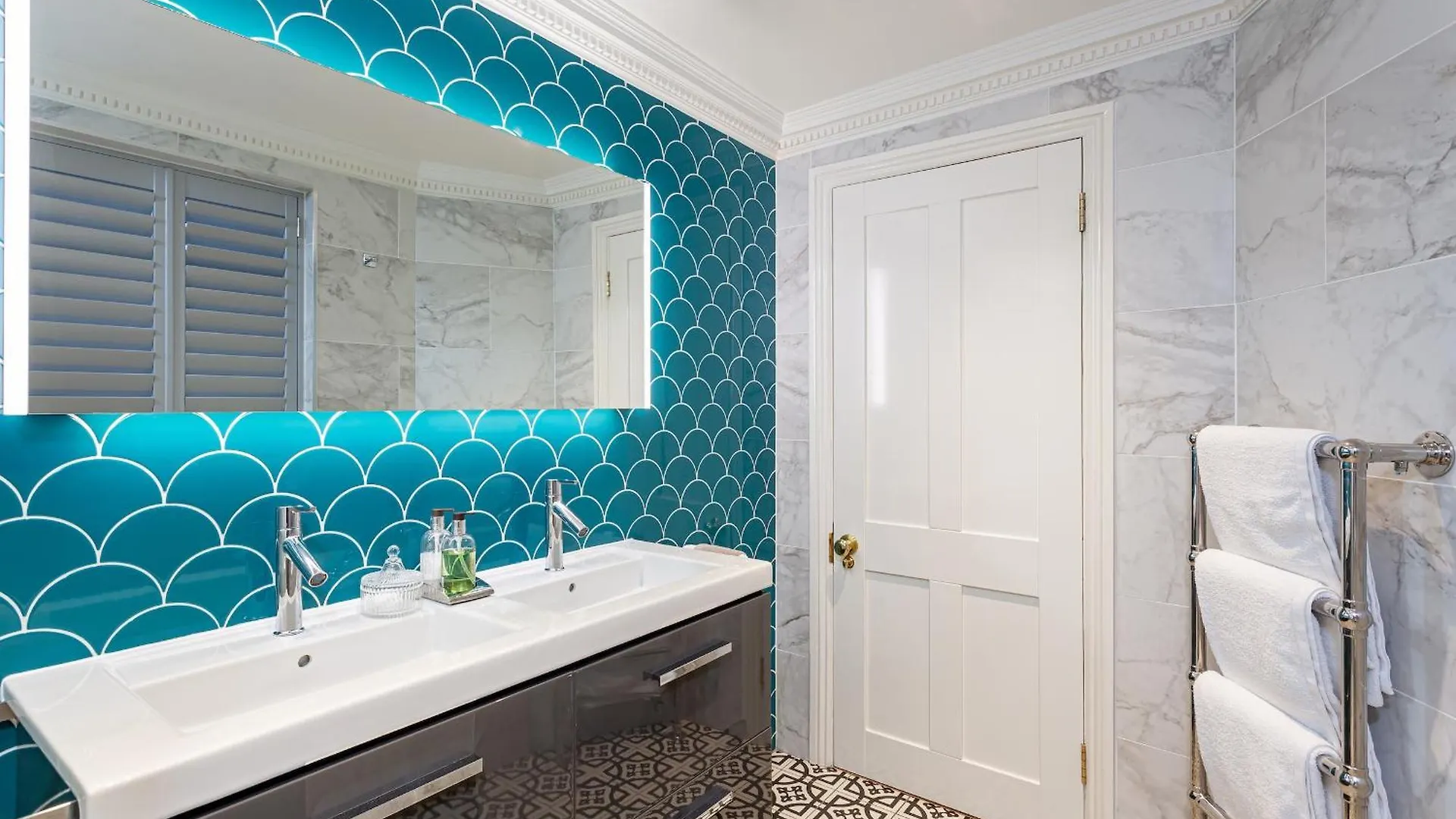 Beaches Brighton - Luxury Seafront Accommodation